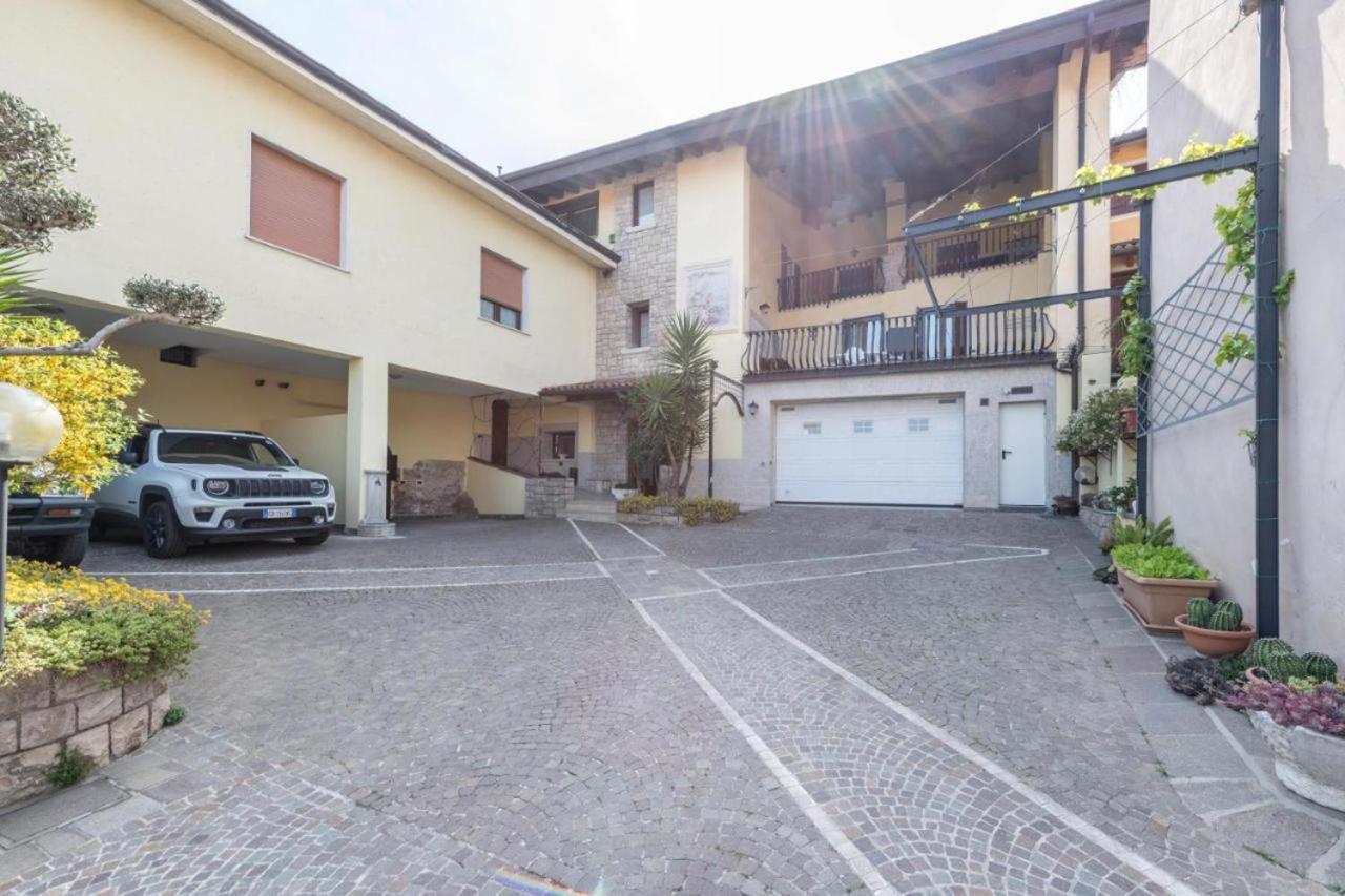 Casa Vacanze Baccolo Польпенацце-дель-Гарда Екстер'єр фото