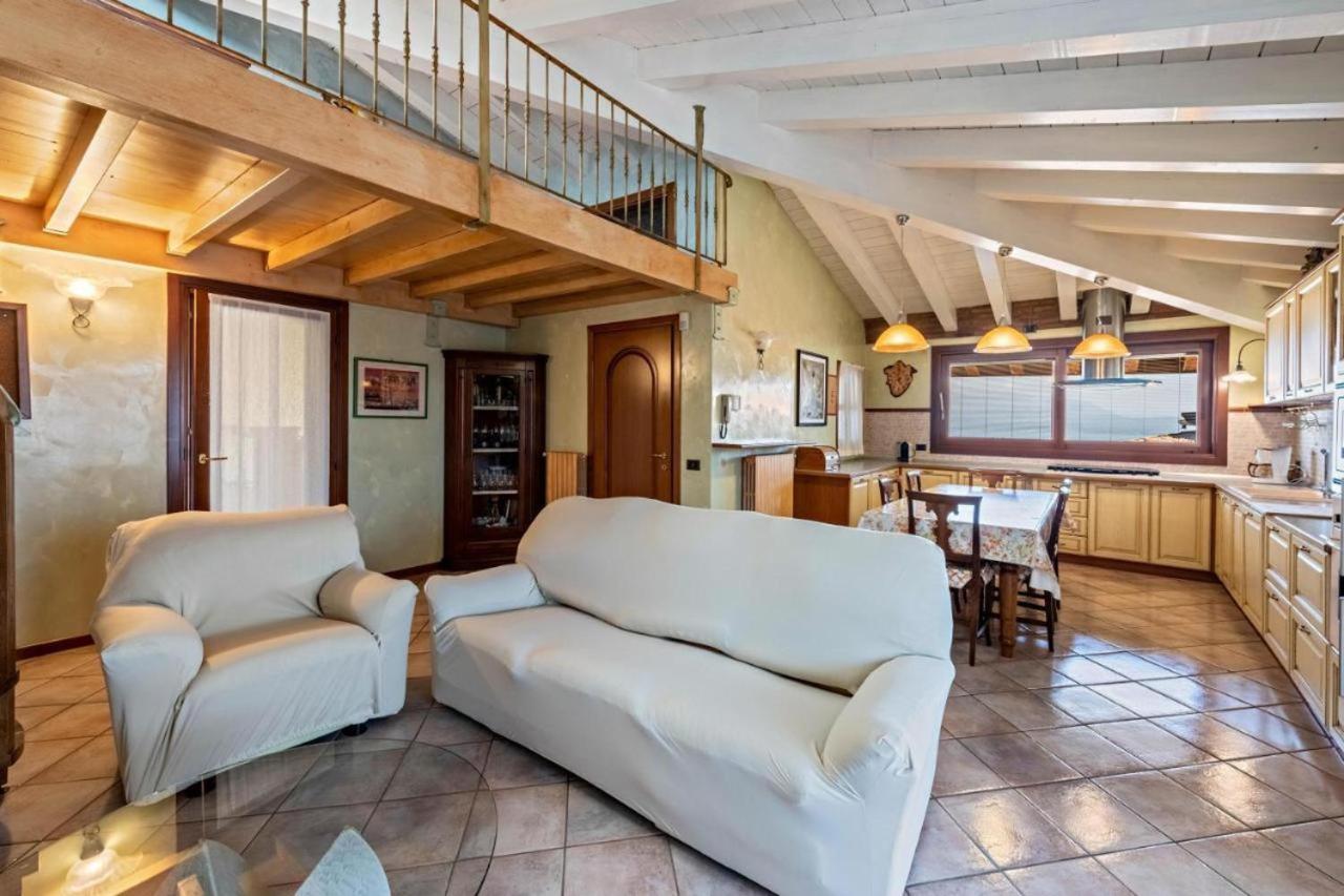 Casa Vacanze Baccolo Польпенацце-дель-Гарда Екстер'єр фото