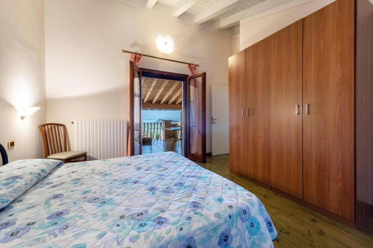 Casa Vacanze Baccolo Польпенацце-дель-Гарда Екстер'єр фото